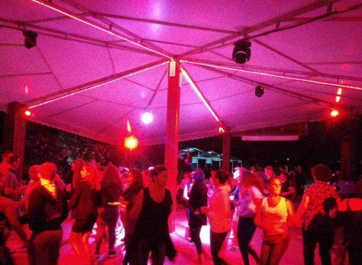 Onda Camping Village อาร์เดีย ภายนอก รูปภาพ