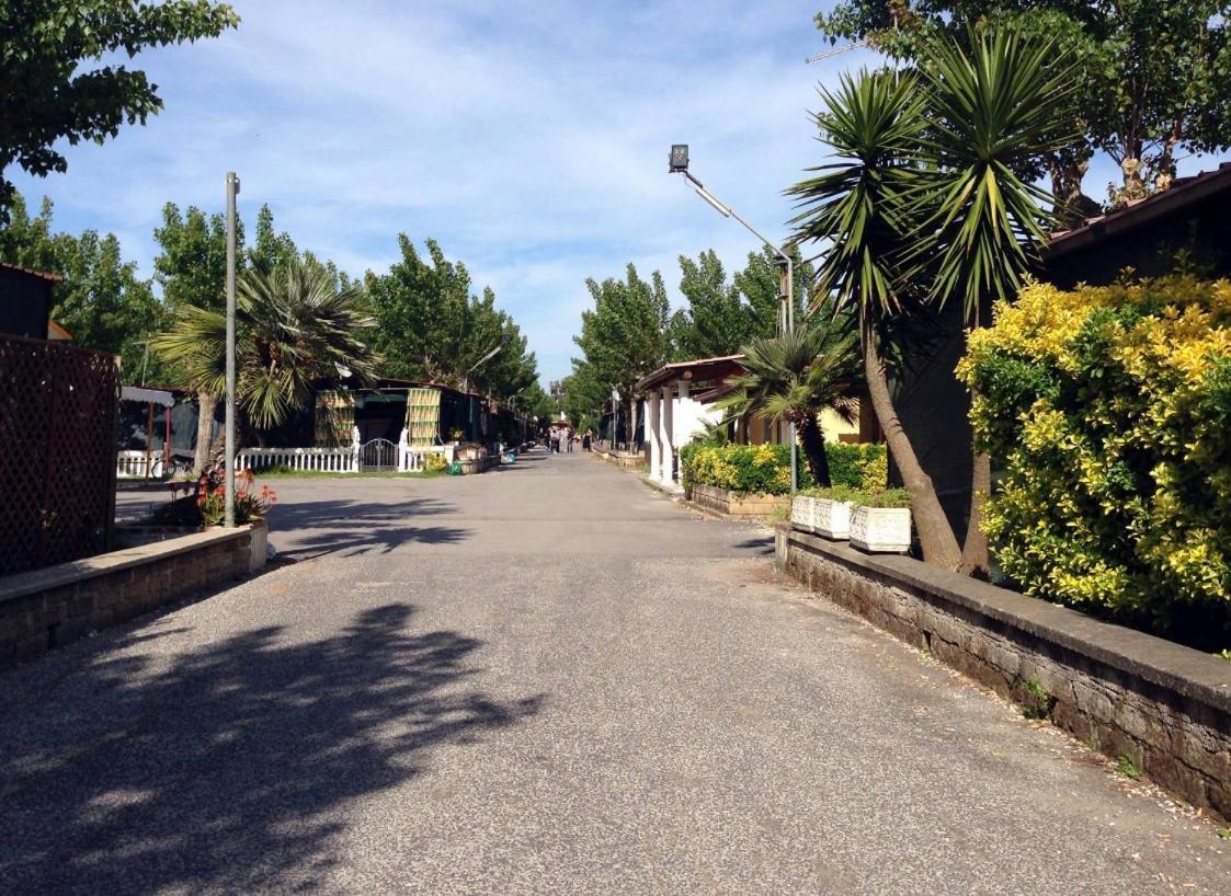 Onda Camping Village อาร์เดีย ภายนอก รูปภาพ